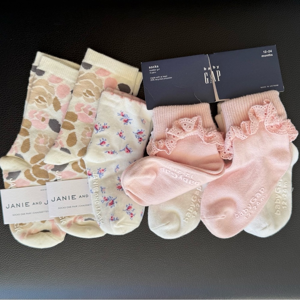 Socks (12-24 months)